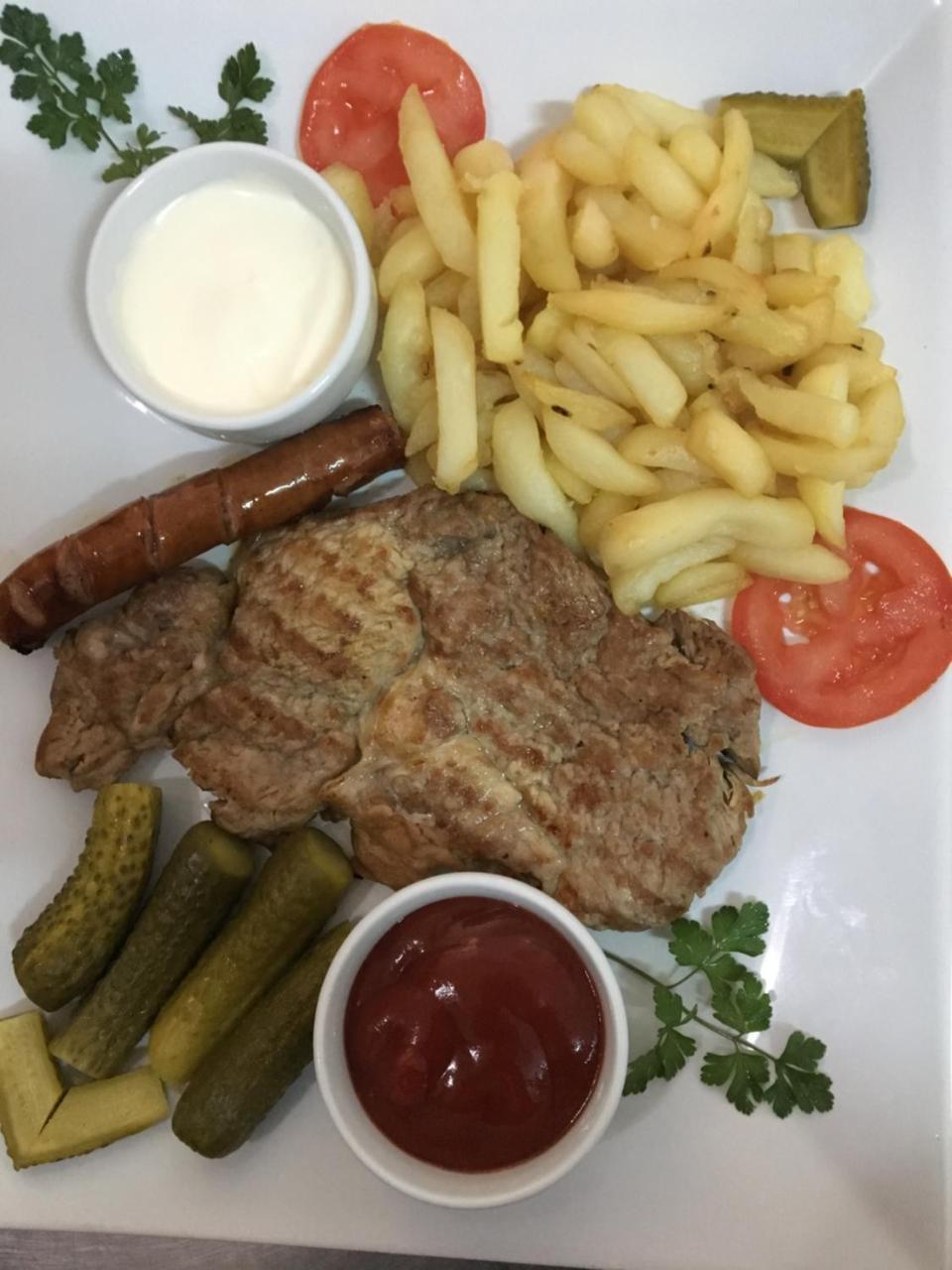 Piatra Neamţ 八角旅馆酒店 外观 照片