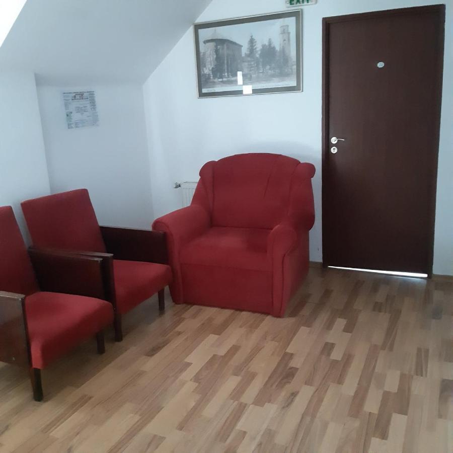 Piatra Neamţ 八角旅馆酒店 外观 照片